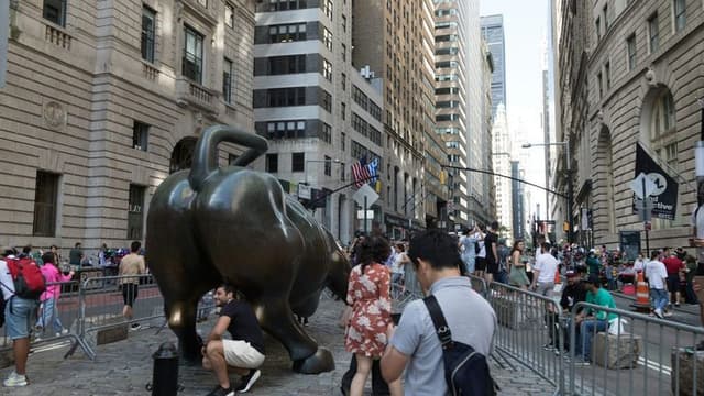 U.S. Stock Market Rebounds Amid Persistent Economic Uncertainty
