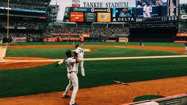 Yankees and Red Sox Renew Rivalry at Yankee Stadium