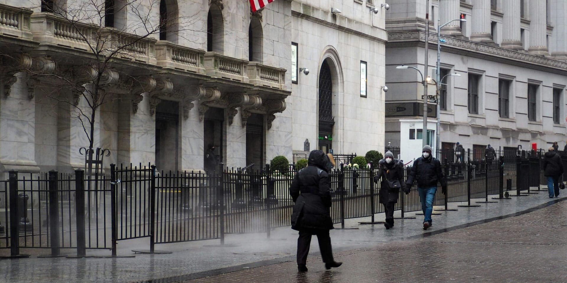 Futures Flatline as Markets Lock Eyes on Federal Reserve, Despite Dow’s Record Rally
