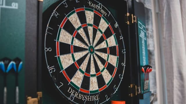 Matt Campbell Defends North American Darts Title at Madison Square Garden in Landmark Victory
