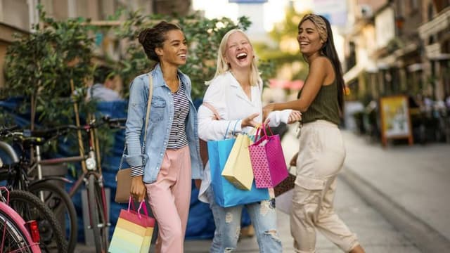 U.S. Retailers Brace for Higher Holiday Prices Amid Supply‑Chain Pressure