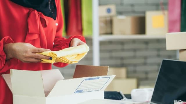 Amazon and Walmart Explore Stablecoin Integration to Revolutionize Retail Payments