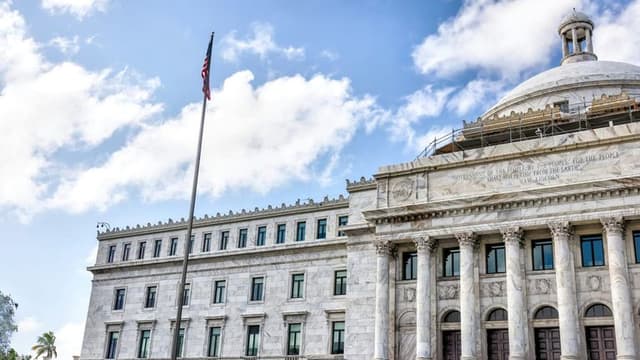 Federal Reserve Signals Potential Rate Cuts in 2025 Amid Persistent Inflation and Global Economic Strains