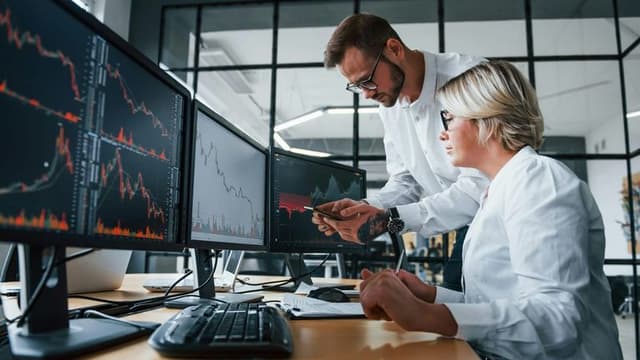 S&P 500 Reaches Record Levels as Markets See Mixed Trading; Health Insurers Slide