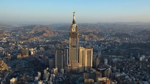Observatory Slowdown at Empire State Building Raises Questions About NYC Tourism Resilience