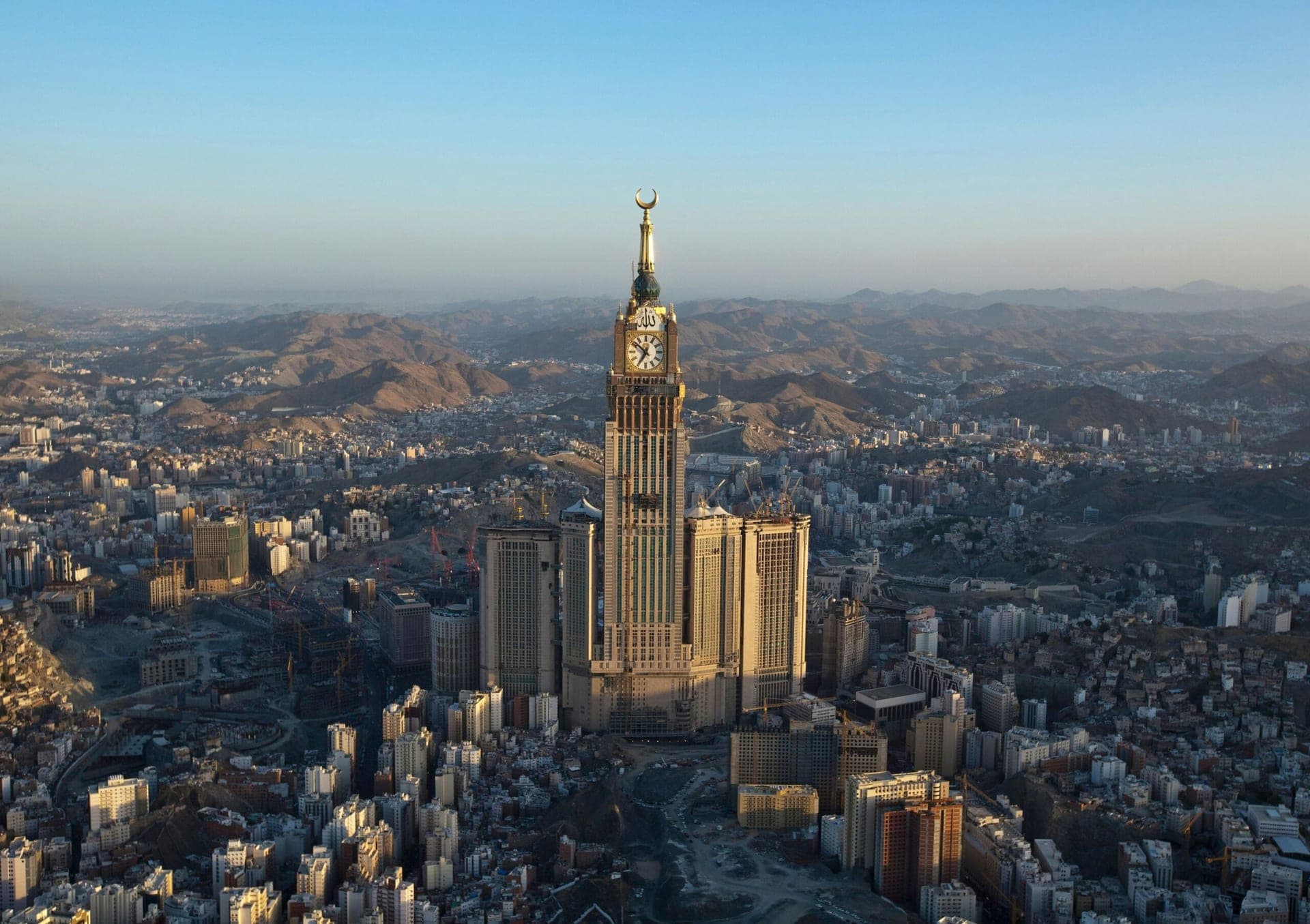 Observatory Slowdown at Empire State Building Raises Questions About NYC Tourism Resilience
