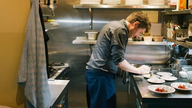 Six Major Restaurant Closures That Shook Seattle’s Culinary Scene in August 2025