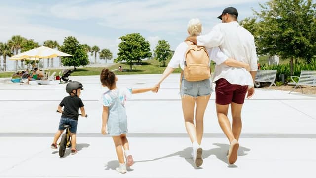Riverside Town Unveils Scenic Waterfront Park to Community Applause