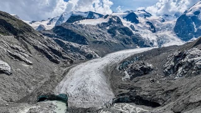 Swiss Glaciers Lose Nearly 3% of Volume in 2025, Marking Alarming Acceleration in Climate Change Effects