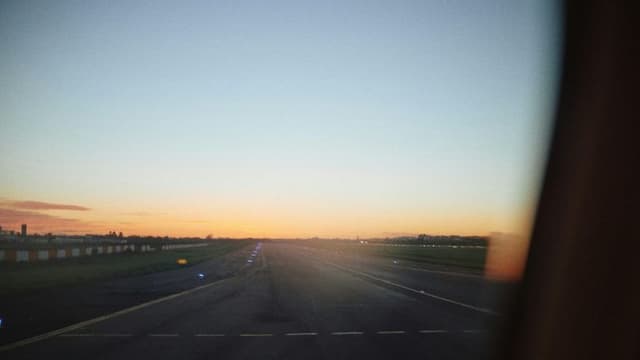 Travel Experts Recommend Early Morning Flights to Navigate Summer 2025 Air Travel Challenges