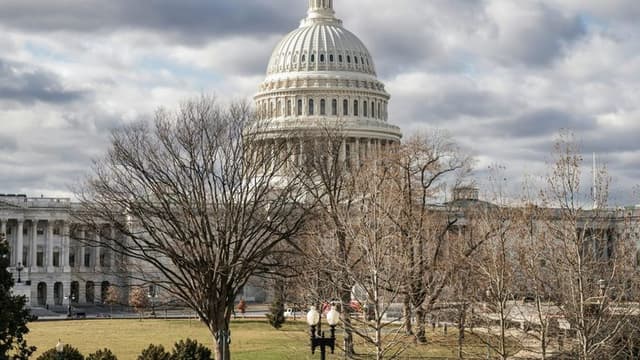 Bipartisan Senate Passes Infrastructure Bill Focused on Clean Energy and Broadband Expansion